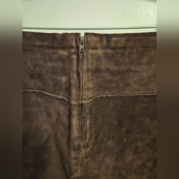ROOTS CANADA A-line suede skirt - Picture 5 of 8